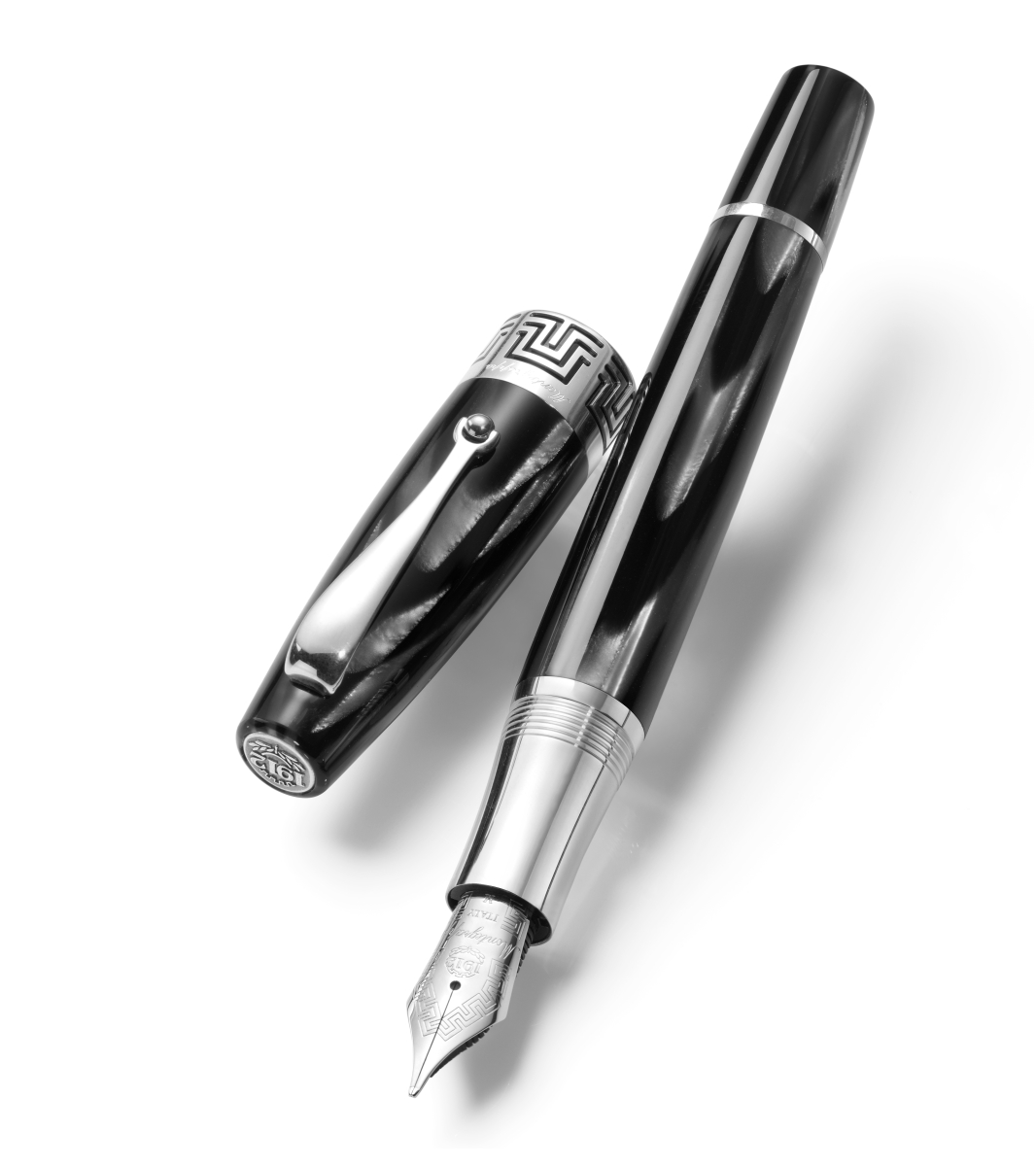 Montegrappa Extra 1930 fountain pen (black & white, medium)