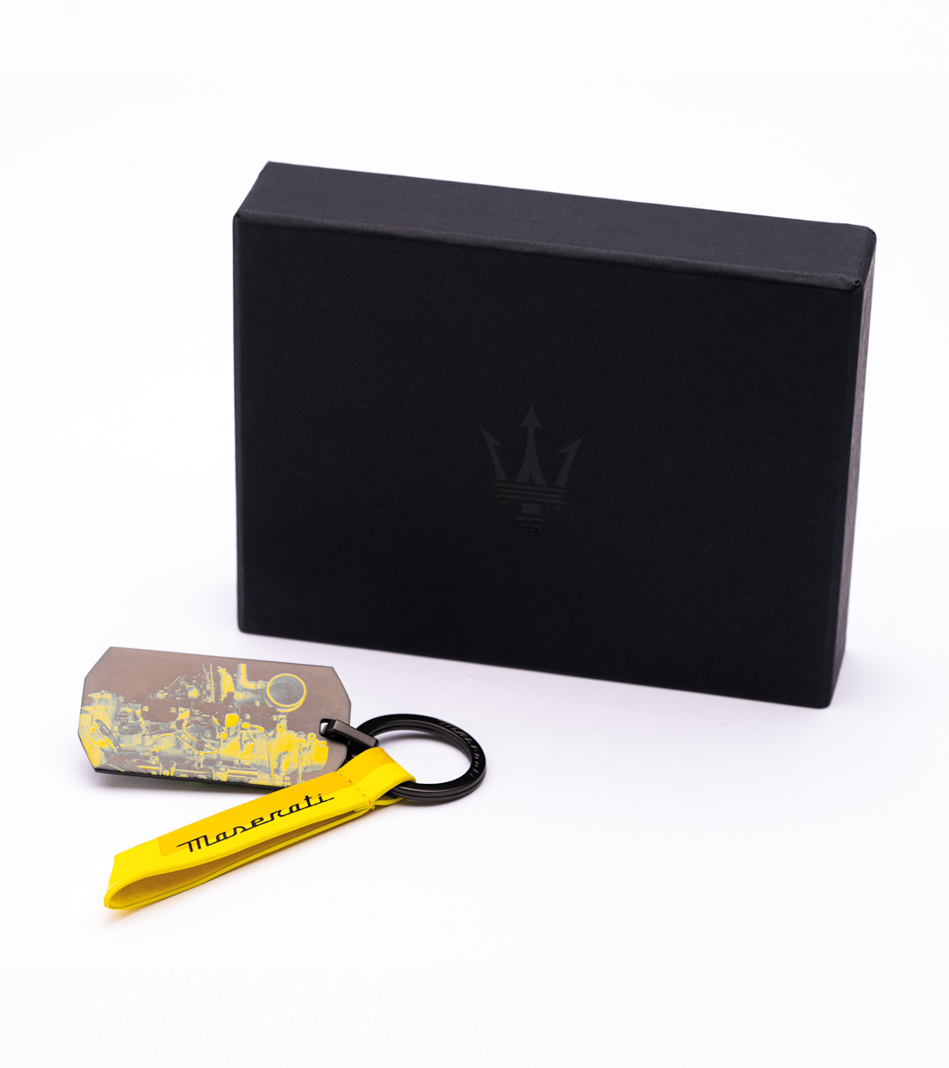 Приврзок Maserati Engine Tag (жолт)
